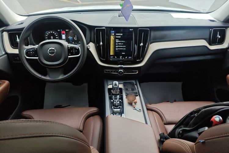 Used Volvo XC60 New Energy 2019 T8 E-Drive Hybrid Prestige Luxury Version China V Standard
