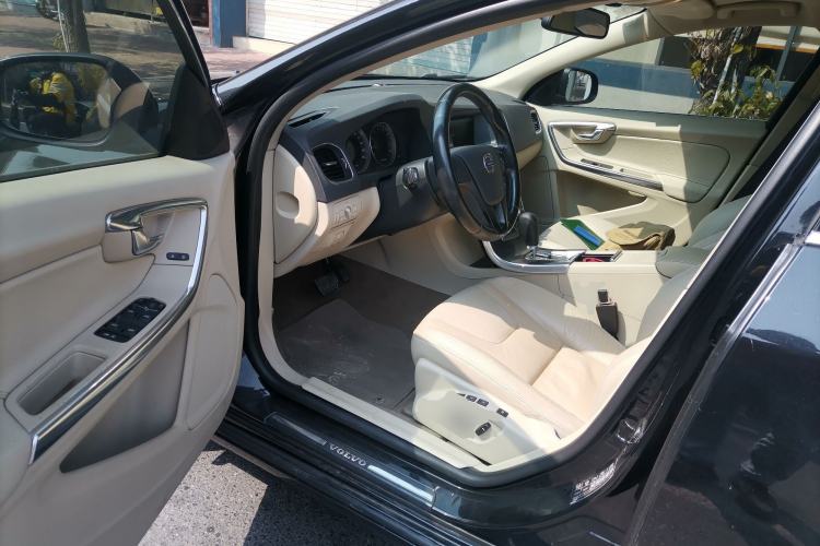 Used Volvo S60 2012 T5 Comfort Edition