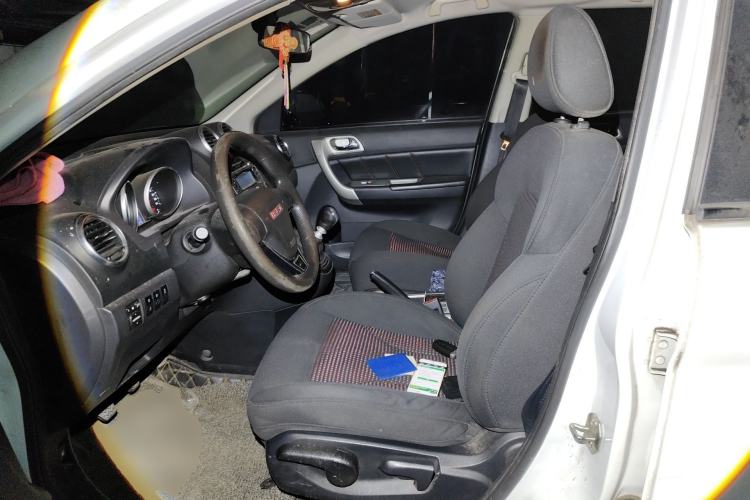 Used Haval H6 2015 Upgraded Model 1.5T Manual Two-Wheel Drive Urban Version
