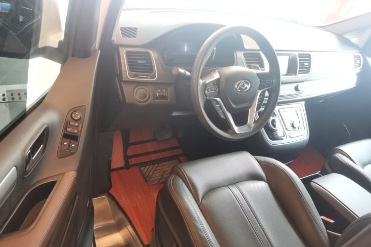 Used SAIC MAXUS G10 2021 2.0T Automatic Elite Edition Gasoline 7-Seater Driver Seat