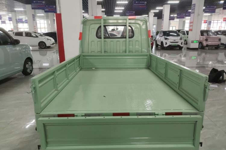 Used REACH MINI Truck 2025 Model 150 km Flatbed—Aggressive Edition
