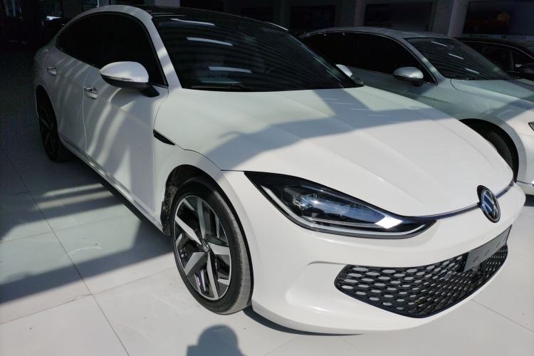 Used Volkswagen Lamando 2022 Lavida L 280TSI DSG Cool & Spicy Edition Front Right 45 Deg