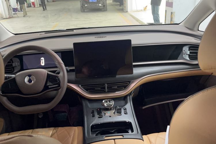 Used Denza D9 2022 DM-i 970 Four-Wheel Drive Prestige Model