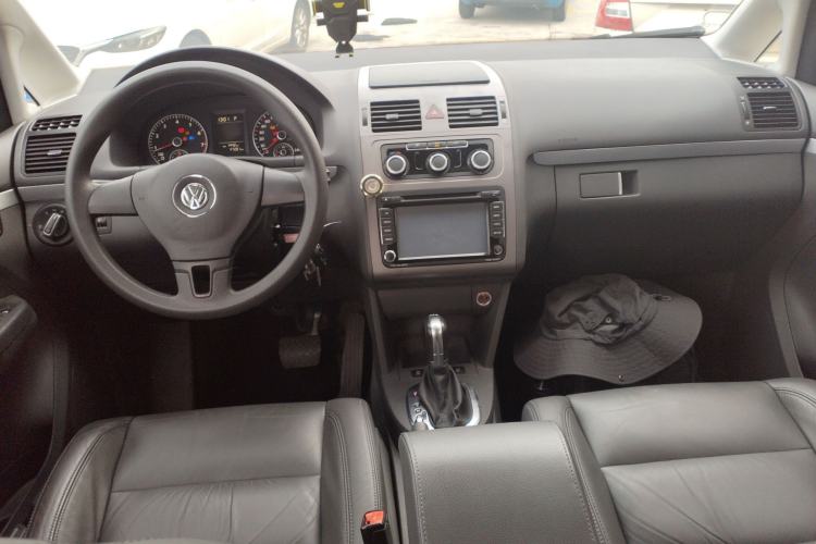 Used Volkswagen Touran 2013 1.4T DSG Comfort Edition 5-Seater
