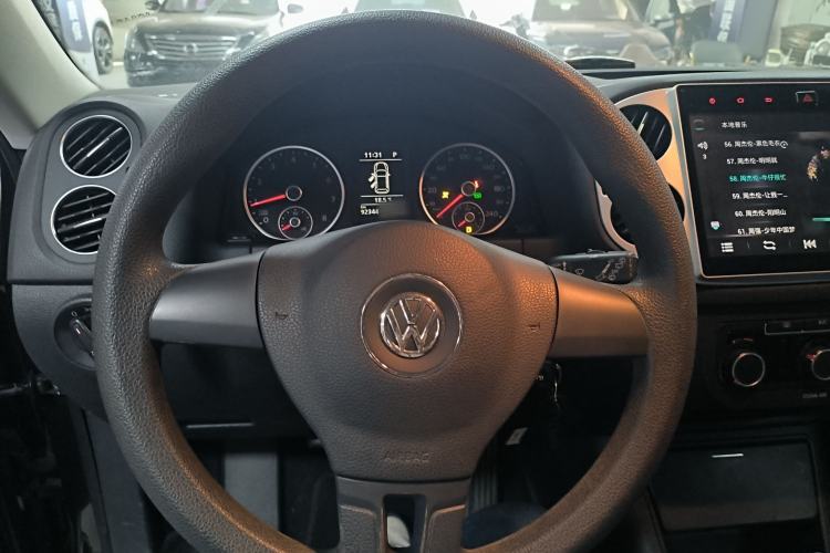 Used Volkswagen Tiguan 2016 300TSI Automatic Two-Wheel Drive Trend Edition Steering Wheel