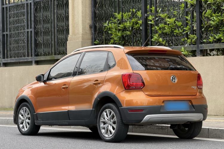 Used Volkswagen Polo 2016 1.6L Cross Polo Automatic Exterior 9