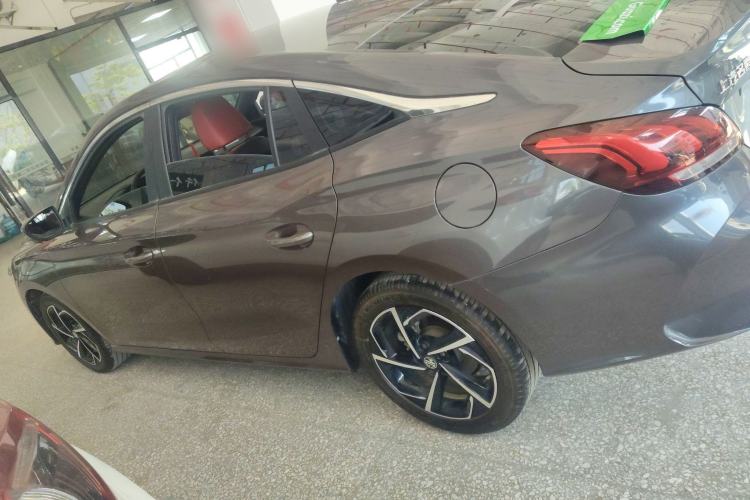 Used MG 5 2021 Revised 300TGI DCT Qingshè Luxurious Enjoyment Edition