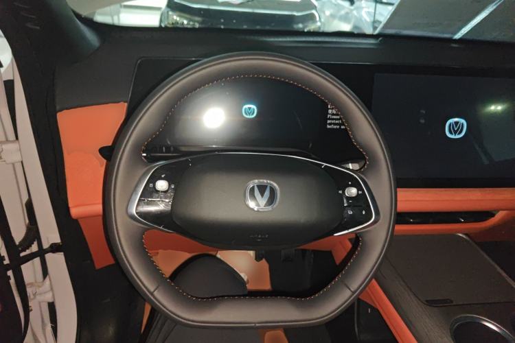 Used CHANGAN CS75 PLUS 2025 4th Generation 1.5T New Blue Whale Smart Luxury Edition Steering Wheel
