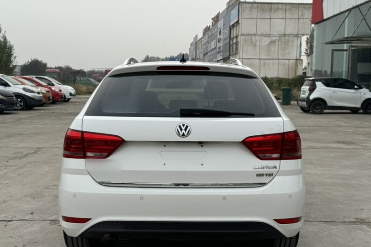 Used Volkswagen Gran Lavida 2017 180TSI DSG Comfort Edition
