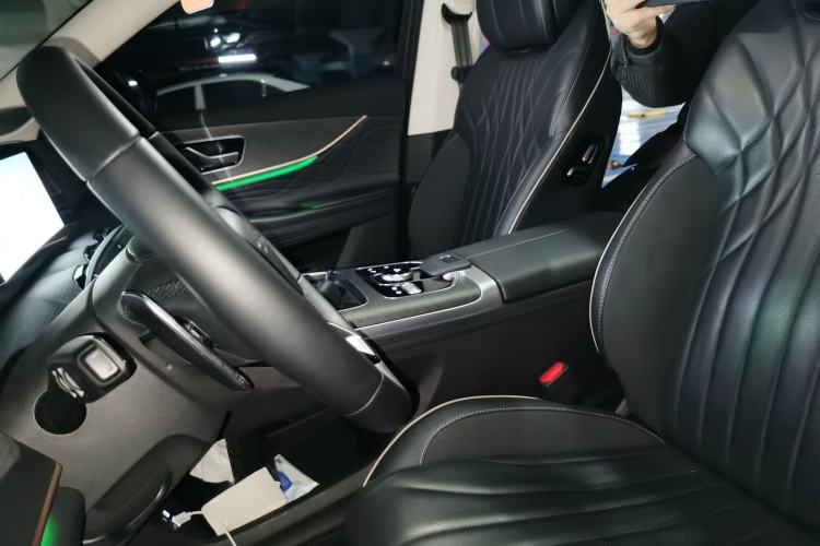 Used Chery Tiggo 9 2023 2.0T Dual-Clutch Two-Wheel Drive Luxury Edition 5 Seats
