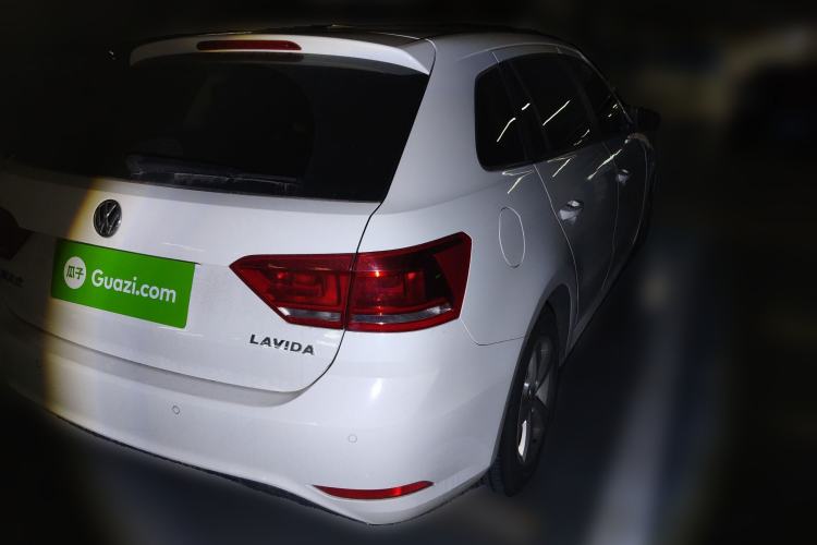 Used Volkswagen Gran Lavida 2015 1.6L Automatic Fashion Edition