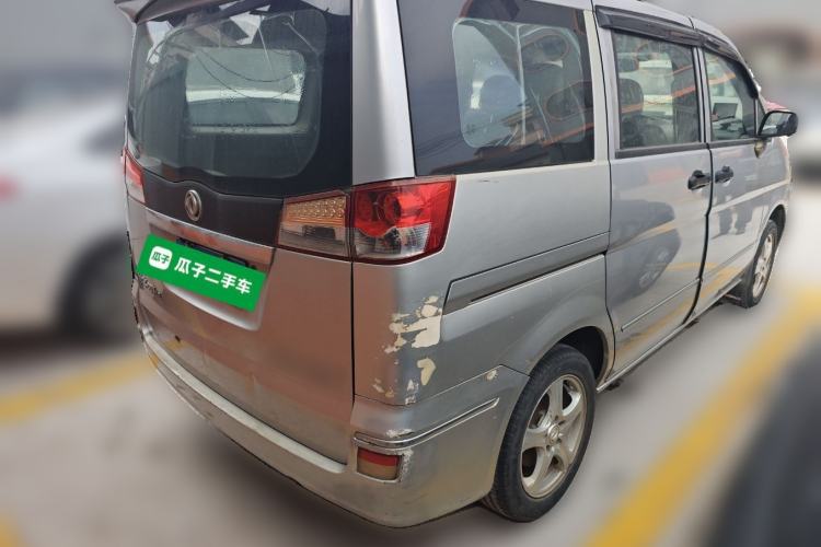 Used Dongfeng Shuaike 2013 Revised Version 1.5L Manual Comfort Trim 7 Seats China IV Standard
