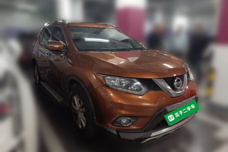 Used Nissan X-Trail 2014 2.0L CVT Comfort Edition 2WD Front Right 45 Deg