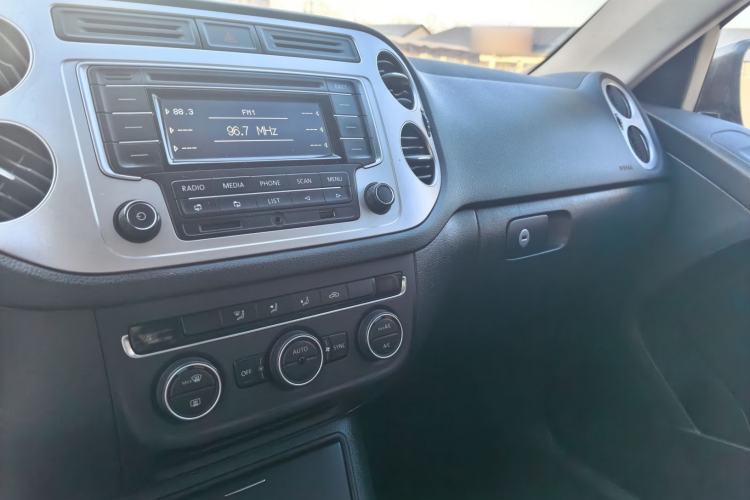 Used Volkswagen Tiguan L 2015 1.8TSI Automatic Two-Wheel Drive Comfort Edition
