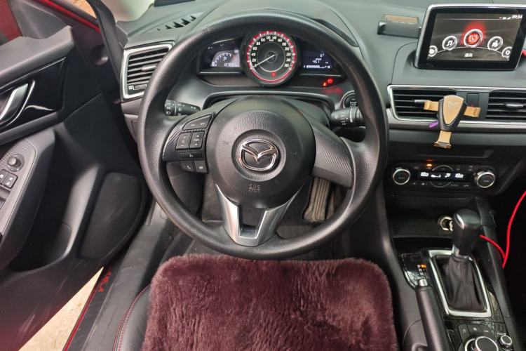 Used Mazda Mazda 3 Axela 2016 Sedan 1.5L Automatic Luxury Model
