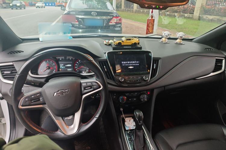 Used Chevrolet Monza 2019 RS 330T Automatic Comfort Edition China VI Standard Center Console