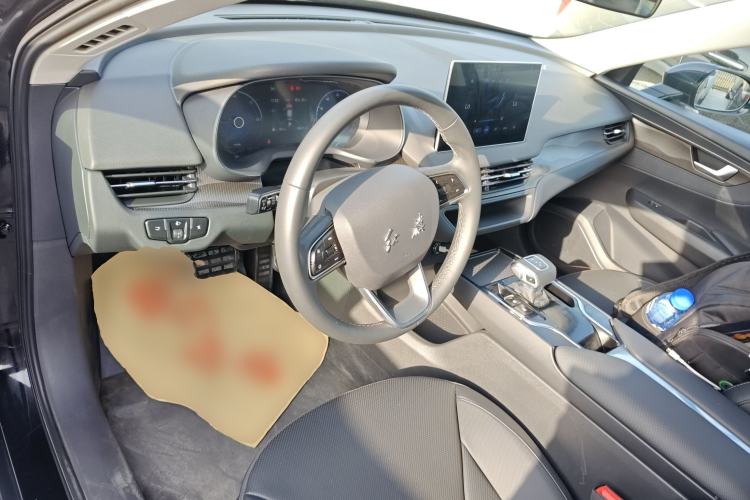 Used Hongqi E-QM5 2021 Charging Version Flagship Edition Center Console