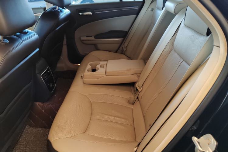 Used Chrysler 300C 2014 3.0L Excellence Edition
