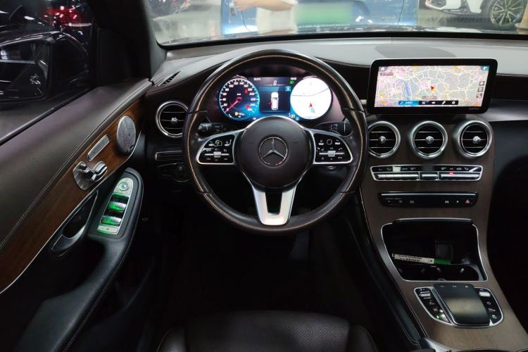 Used Mercedes-Benz GLC 2021 GLC 300 L 4MATIC Dynamic Model
