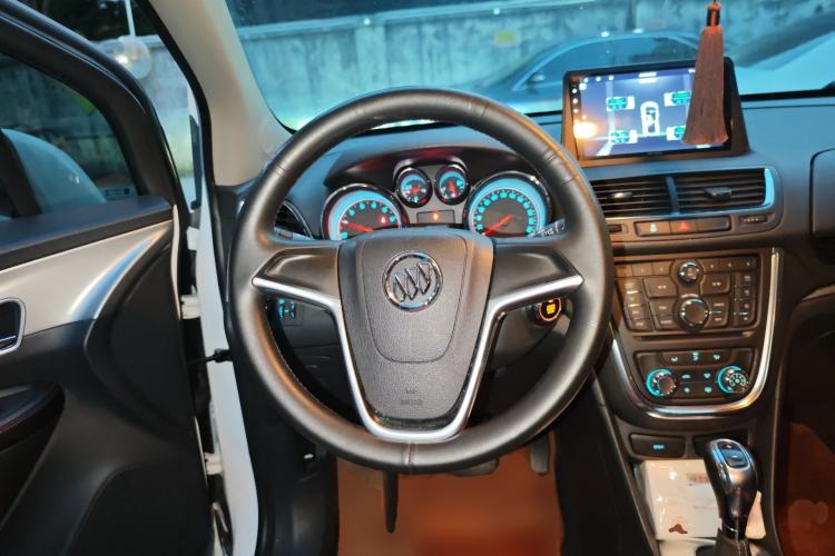 Used Buick Encore 2015 1.4T Automatic Two-Wheel Drive Urban Elite Version
