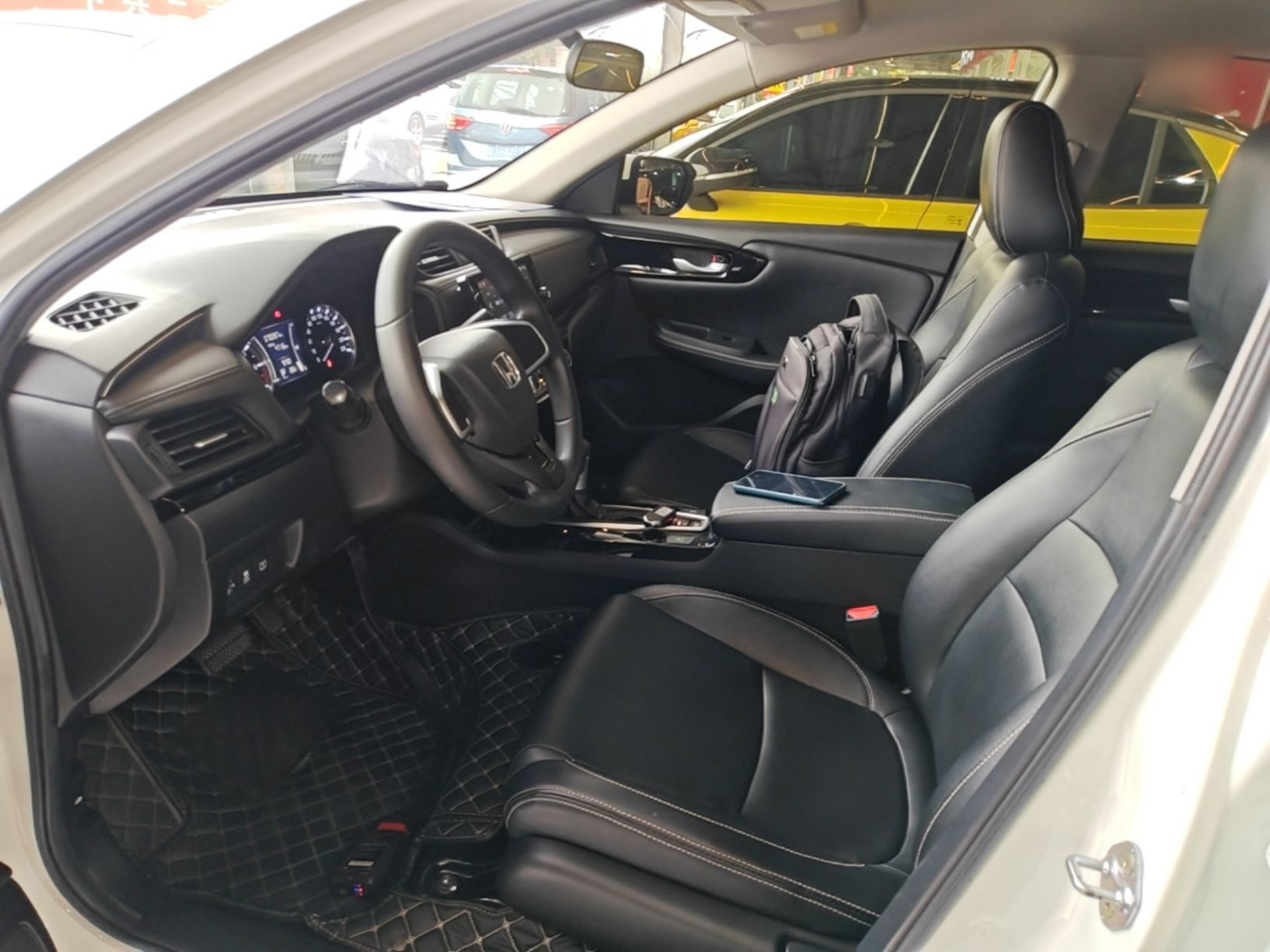 Avant de la voiture