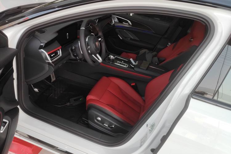 Used Hongqi H6 2024 2.0T ZhiShang Version
