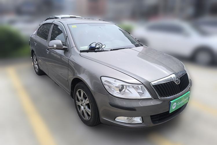 Used Skoda Octavia 2015 Classic Model 1.6L Manual Eado Version
