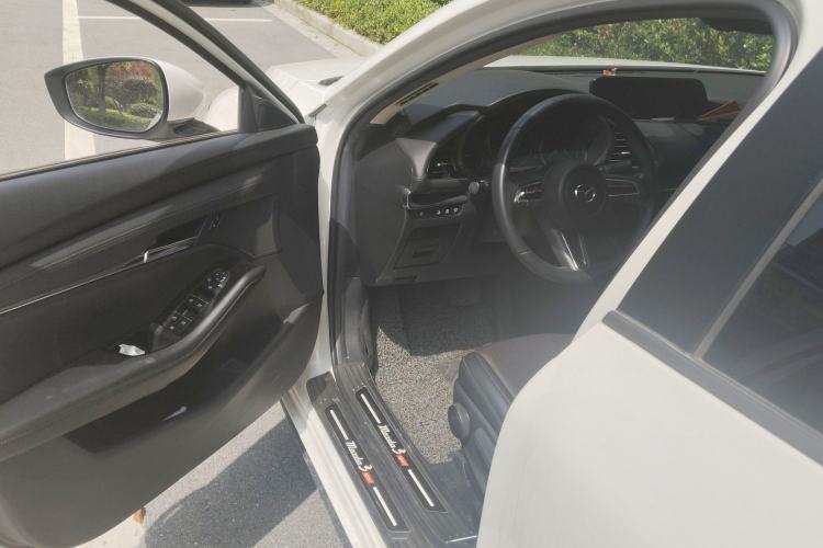 Used Mazda 3 Axela 2020 2.0L Automatic Zhiya Edition Driver Seat