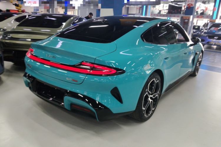 Used Xiaomi Auto SU7 2024 Four-Wheel Drive Ultra-Long Range Advanced Intelligent Driving Max Edition