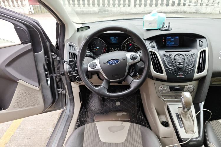 Used Ford Focus 2012 Sedan 1.6L Automatic Fashion Edition