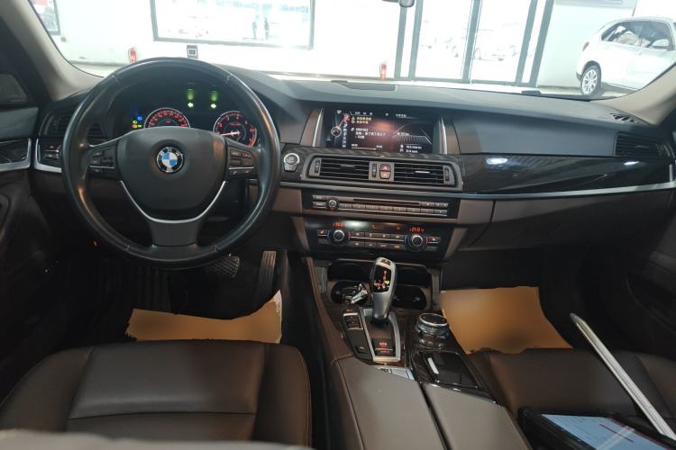 Used BMW 5 Series 2017 525Li Luxury Design Package

