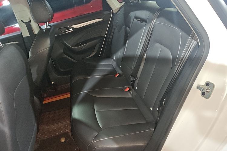 Used Roewe i6 2020 PLUS 1.6L CVT 4G Connected Glory Flagship Edition
