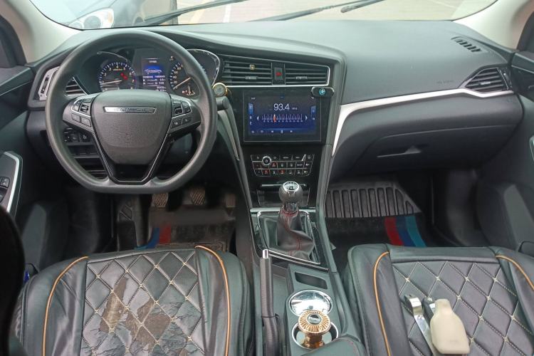 Used Venucia D60 2019 1.6L XL Manual SmartConnect Elite Edition
