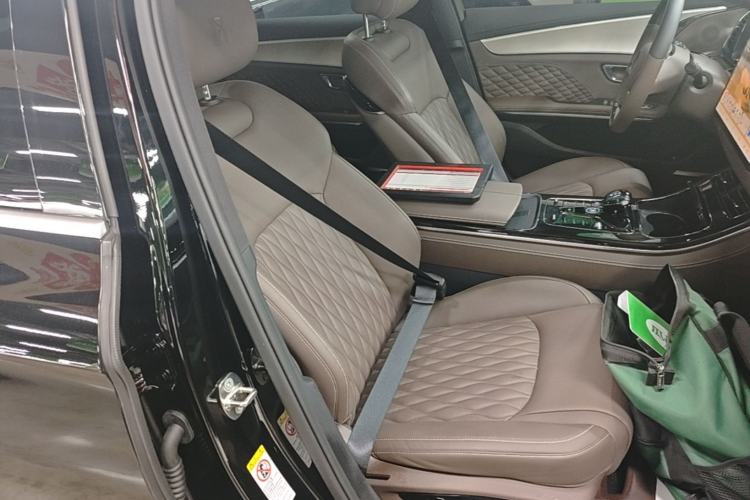 Used BYD Han 2024 DM-i Glory Edition 121KM Elite Model
