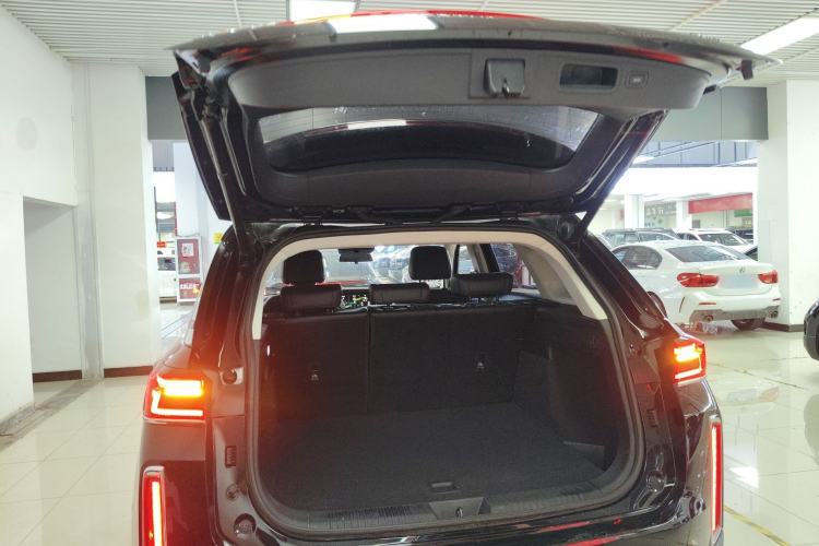 Used Bestune T99 2020 20TD Automatic Premium Edition Trunk