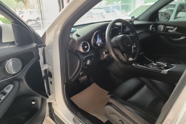 Used Mercedes-Benz GLC 2018 GLC 260 4MATIC Dynamic Edition Driver Seat