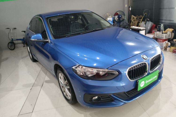 Used BMW 1 Series 2018 118i Fashion Model Front Right 45 Deg