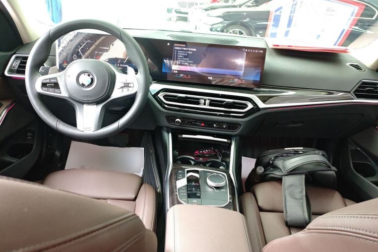 Used BMW 3 Series 2023 325Li M Sport Package Center Console