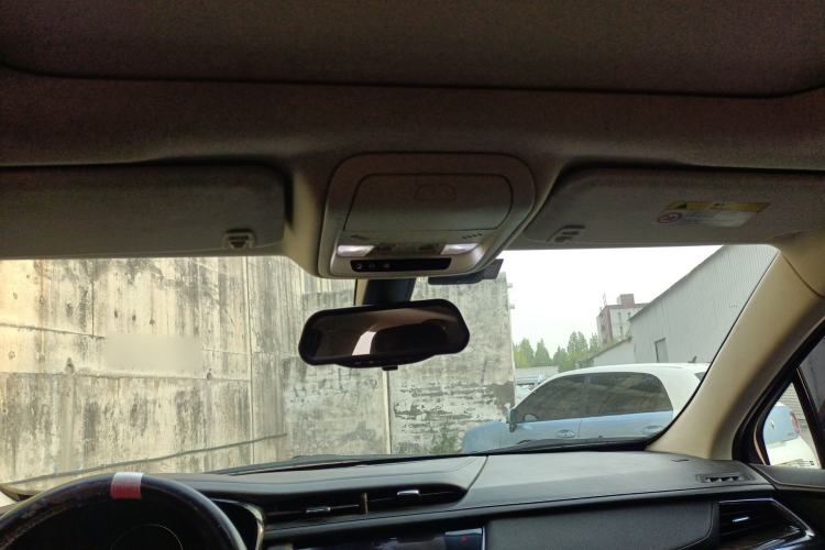 Used Cadillac XT5 2016 28T Four-Wheel Drive Luxury Model Headliner