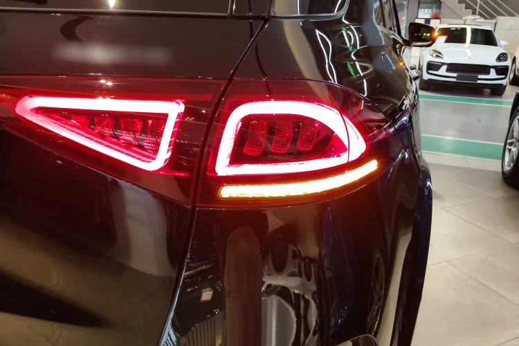 Used Mercedes-Benz GLE 2022 GLE 350 4MATIC Stylish Model Exterior 3