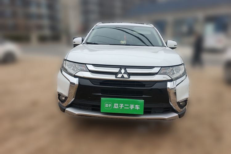 Used Mitsubishi Outlander 2018 2.0L Two-Wheel Drive Glory Edition 5 Seats