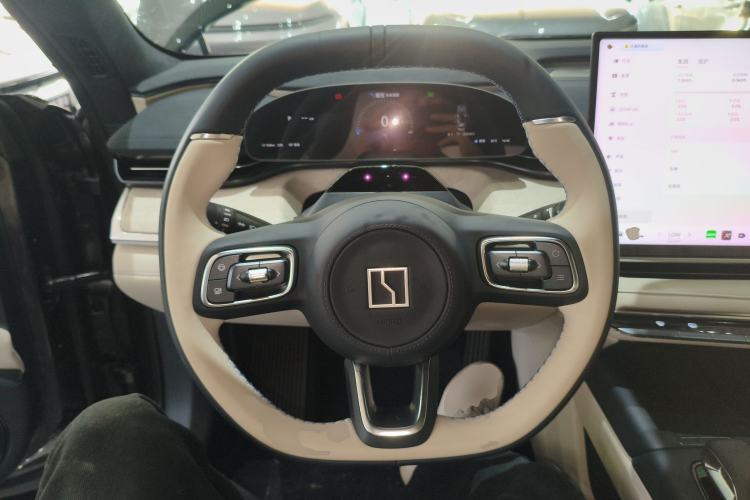 Used Zeekr 001 2026 Model 103° Four-Wheel Drive Ultra Version Steering Wheel