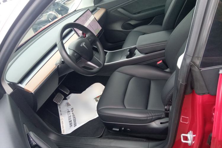 Used Tesla Model 3 2019 Long-Range Rear-Wheel-Drive Version Left Front Seat