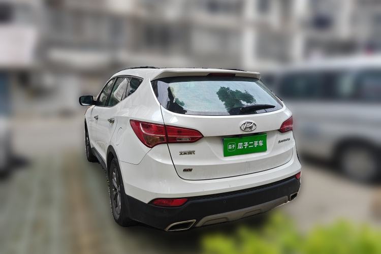 Used Hyundai Santa Fe 2013 2.4L Automatic Two-Wheel Drive Smart Version Rear Left 45 Deg