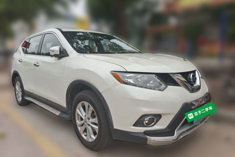 Used Nissan X-Trail 2014 2.0L CVT Comfort Edition 2WD Front Right 45 Deg