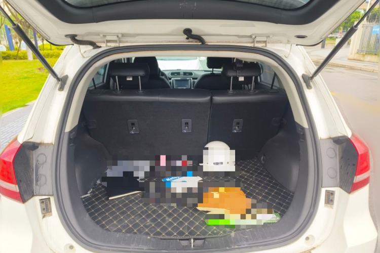 Used Haval H2 2016 Red Label 1.5T Automatic Two-Wheel Drive Elite Model Trunk