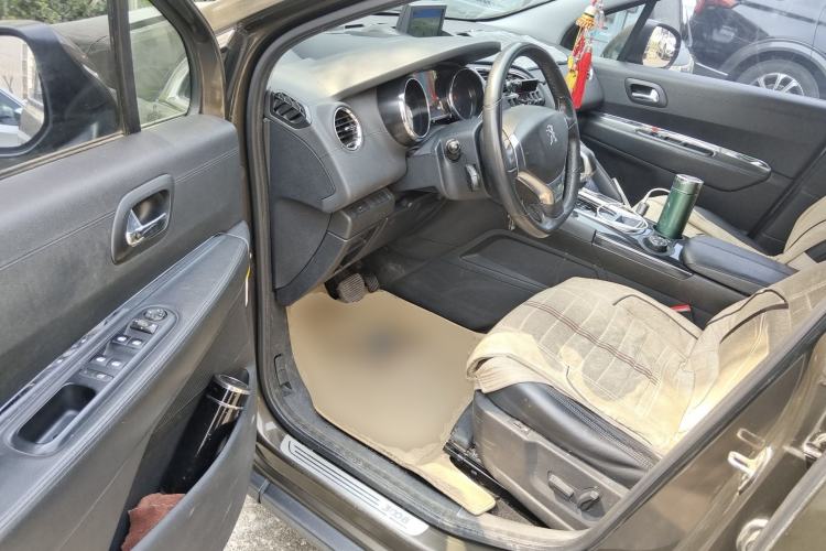 Used Peugeot 3008 2013 1.6THP Roland Garros Edition Driver Seat