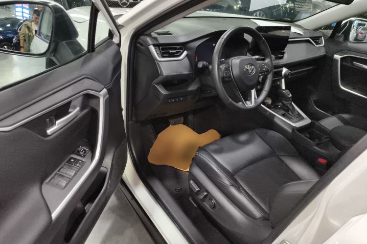 Used Toyota Wildlander 2023 2.0L CVT Four-Wheel Drive Luxury PLUS Edition