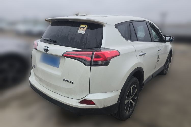 Used Toyota RAV4 2016 2.0L CVT Two-Wheel Drive Fashion Edition China V Standard Rear Right 45 Deg