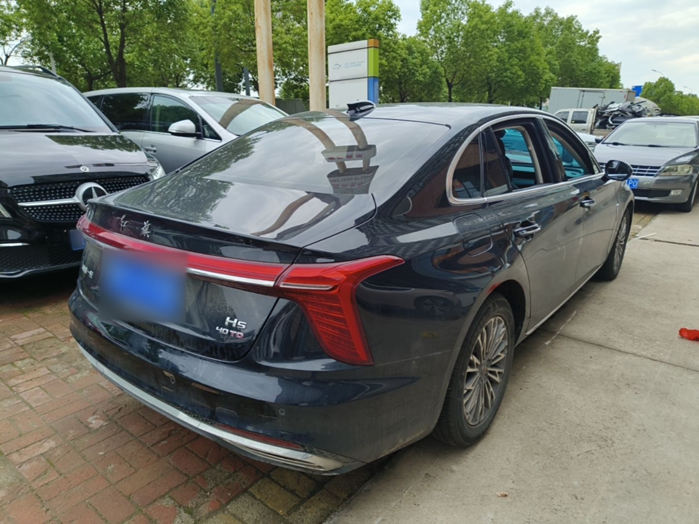 Hongqi H5 2023 2.0T Automatic Smart Connect Flagship Edition - Chinese Trim Xiang — снимка 6